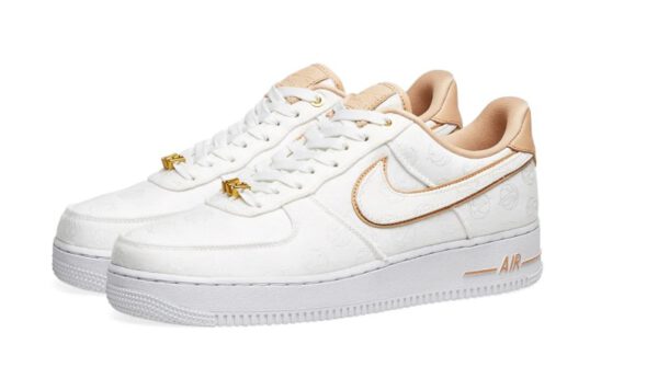 NIKE AIR FORCE 1 07 LUX